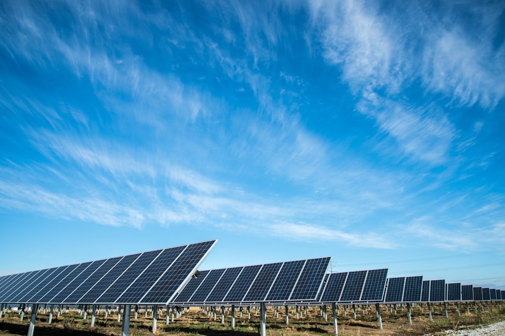 Ilumina tu finca sin pagar energía: Ventajas de los Reflectores Solares en Pereira